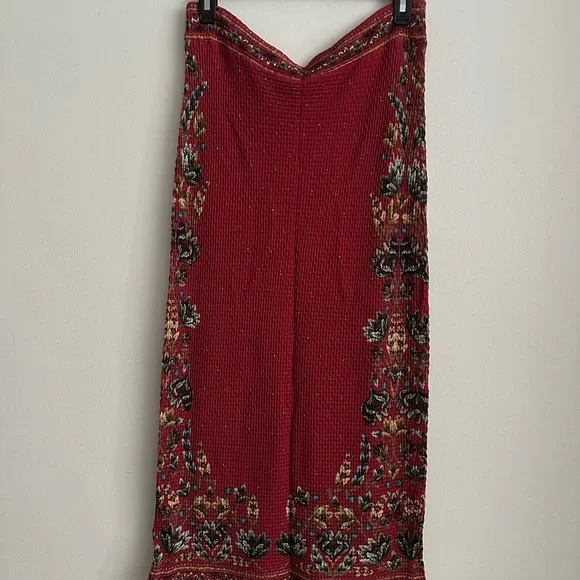 FARM Rio Red Floral Midi Skirt - Picture 2 of 4